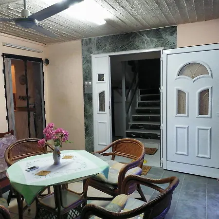 펜션 Haris Olympiakí Aktí